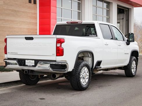 Used 2023 Chevrolet Silverado 2500 LT AWD/4WD image 3