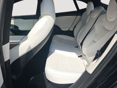 Used 2022 Tesla Model S AWD/4WD image 5