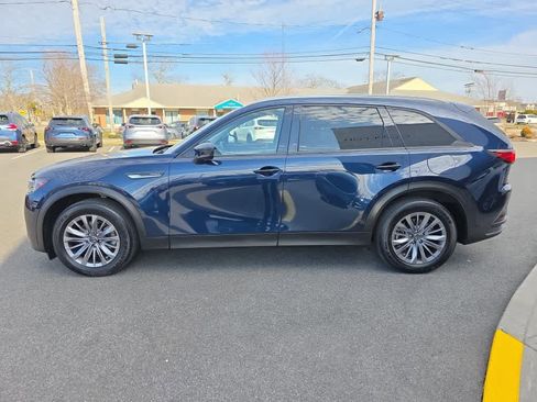 Used 2024 MAZDA CX-90 Plug-In Hybrid w/ Preferred image 9