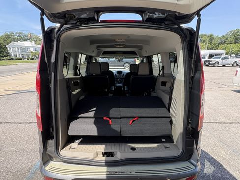 Used 2016 Ford Transit Connect Titanium FWD image 6