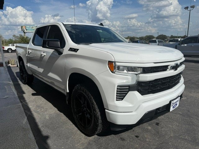 Used 2023 Chevrolet Silverado 1500 RST AWD/4WD image 4