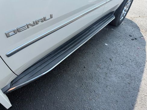 Used 2015 GMC Yukon Denali w/ Open Road Package image 12