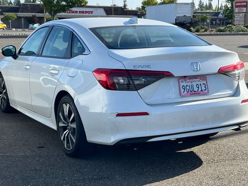 Used 2023 Honda Civic EX image 6