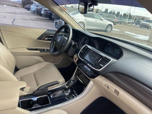Used 2017 Honda Accord EX-L image 2