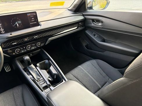 Used 2023 Honda Accord Sport image 28