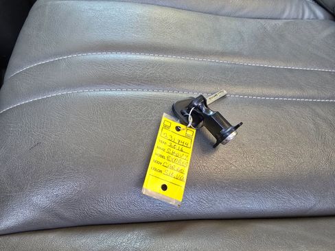 Used 2016 Chevrolet Express 2500 LS image 46