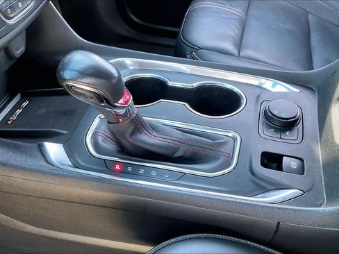 Used 2022 Chevrolet Traverse RS image 15