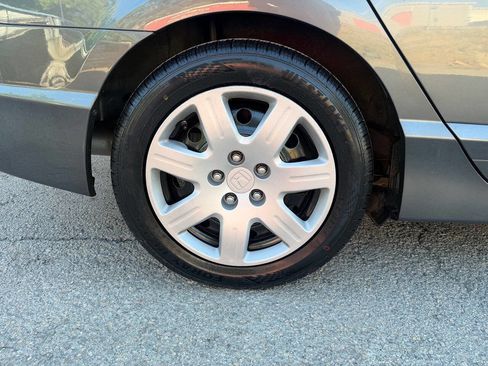 Used 2010 Honda Civic LX image 27
