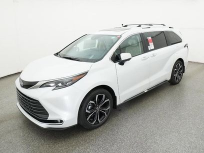 New 2025 Toyota Sienna Platinum
