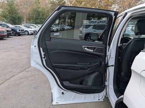 Used 2024 Ford Edge SEL image 24