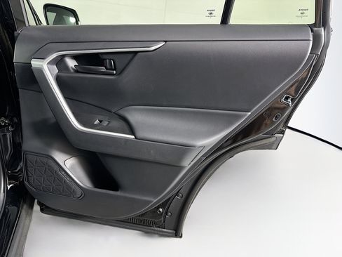 Used 2025 Toyota RAV4 LE image 28
