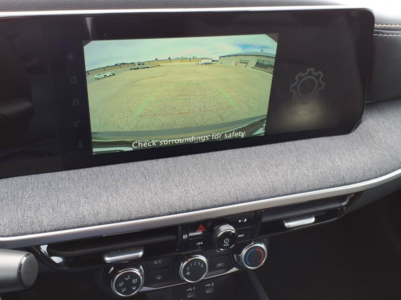 Certified 2025 Nissan Kicks SV FWD image 22