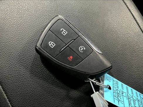 Used 2024 Chevrolet Colorado LT w/ LT Convenience Package II image 13