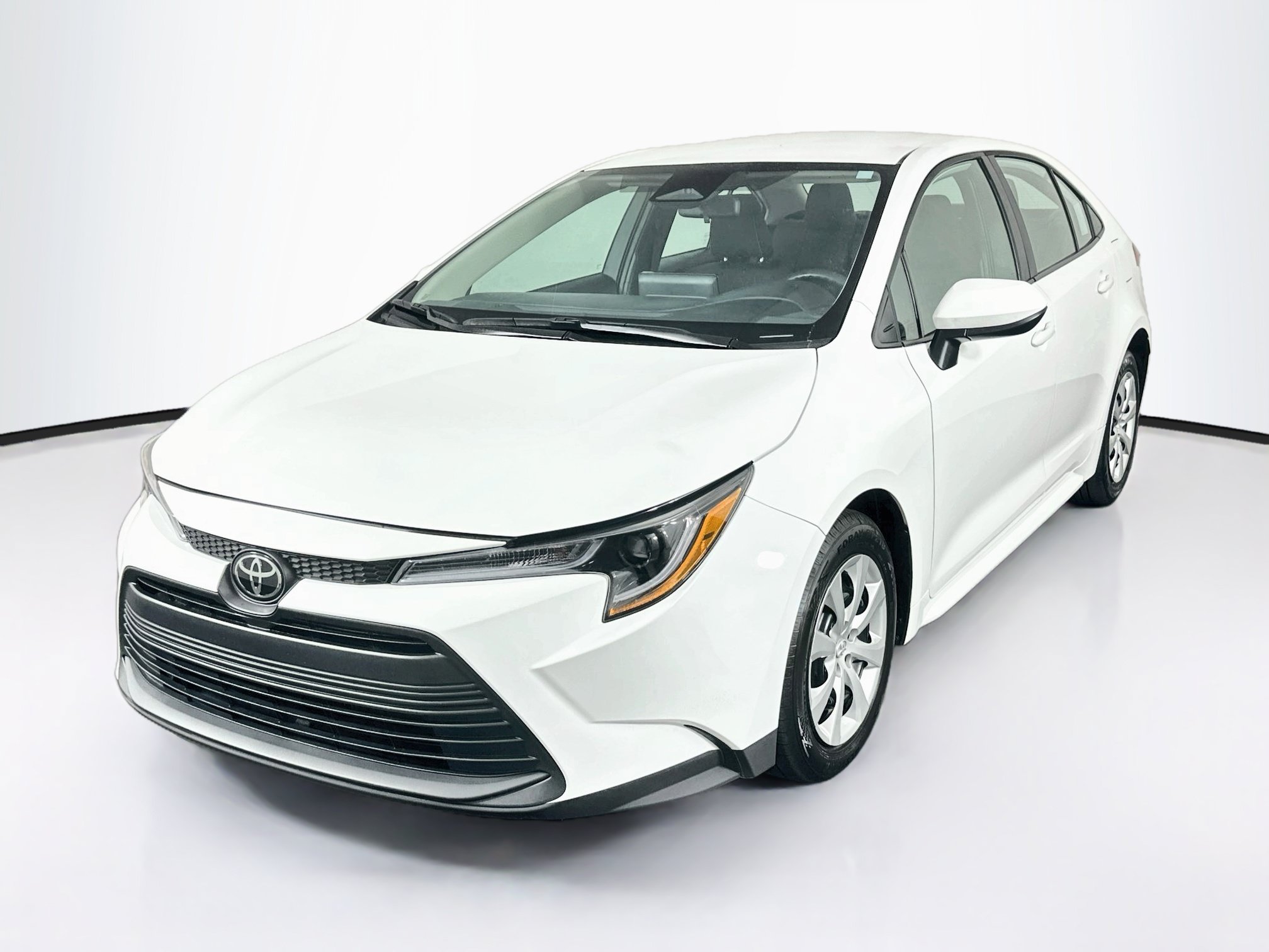 Used 2025 Toyota Corolla LE FWD image 3