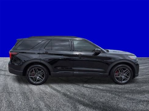 Certified 2025 Ford Explorer ST RWD image 3
