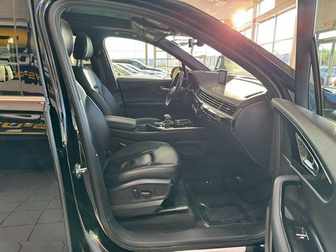 Used 2018 Audi Q7 3.0T Premium AWD/4WD image 16