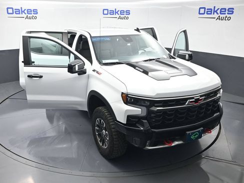 Used 2024 Chevrolet Silverado 1500 ZR2 AWD/4WD image 59