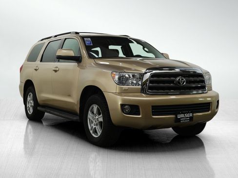 Used 2012 Toyota Sequoia SR5 AWD/4WD image 3