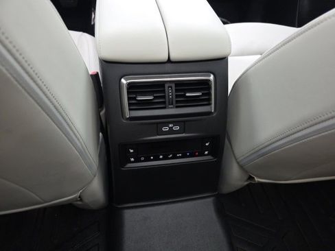 Used 2024 MAZDA CX-90 3.3 Turbo S w/ Premium Plus image 17