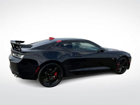 Used 2016 Chevrolet Camaro SS image 9