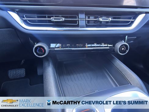 New 2026 Chevrolet Equinox EV LT image 29