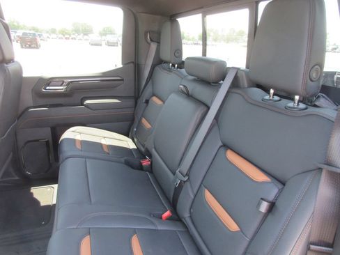 New 2026 GMC Sierra 1500 AT4 w/ AT4 Premium Package AWD/4WD image 13