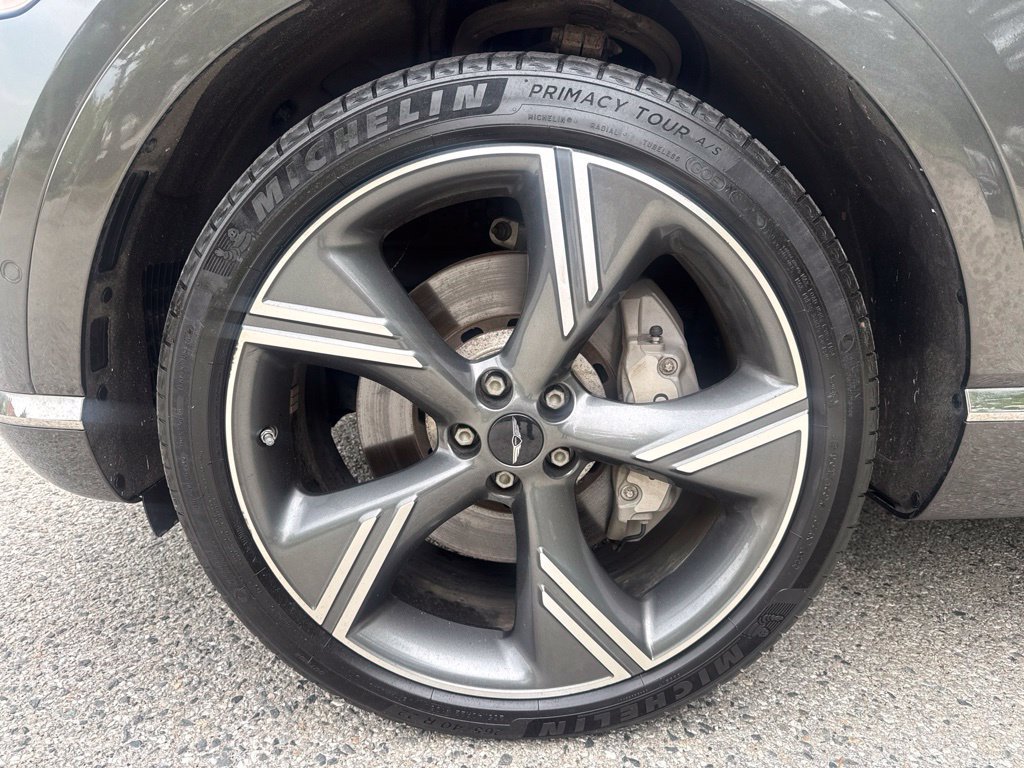 Certified 2025 Genesis GV80 3.5T Prestige AWD/4WD image 12