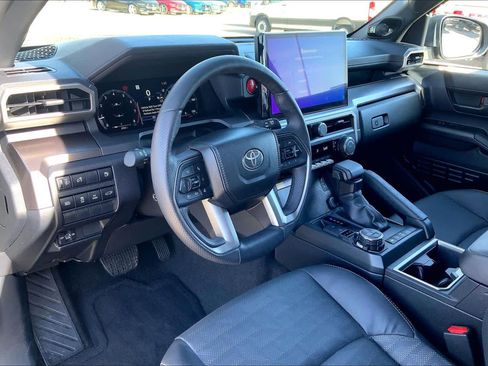 Used 2025 Toyota 4Runner TRD Off-Road Premium image 17