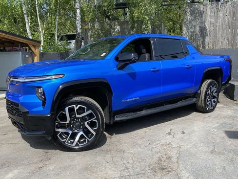 Used 2025 Chevrolet Silverado EV RST AWD/4WD image 1