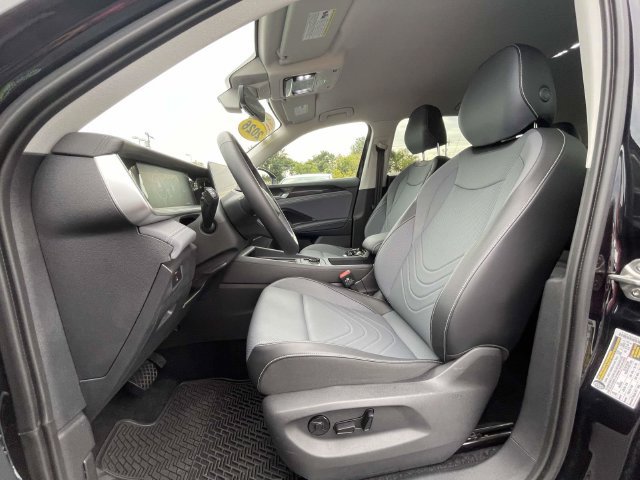 Certified 2026 Volkswagen Tiguan SE FWD image 18