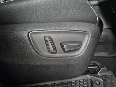 New 2026 Toyota Sienna XSE FWD image 36