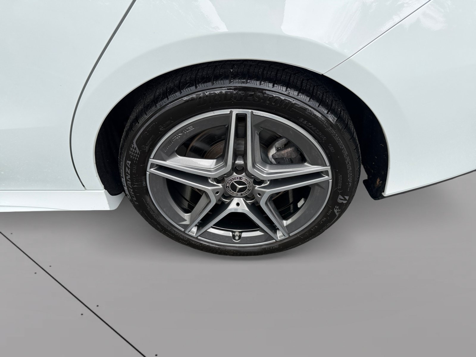 Used 2023 Mercedes-Benz CLA 250 4MATIC image 4