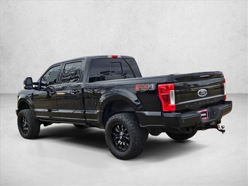 Used 2019 Ford F250 Lariat w/ Lariat Ultimate Package image 8