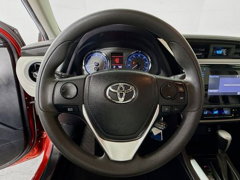 Used 2019 Toyota Corolla LE image 11