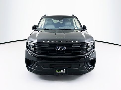 Used 2025 Ford Expedition Max Active AWD/4WD image 2