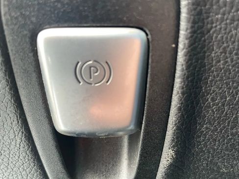 Used 2019 Mercedes-Benz E 300 4MATIC image 14