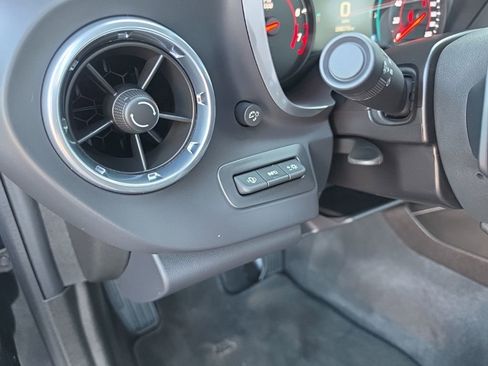 Used 2016 Chevrolet Camaro SS RWD image 21