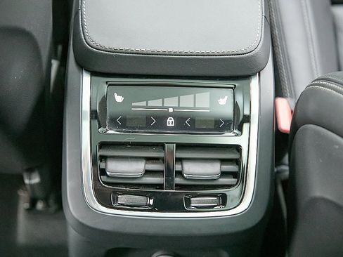 Certified 2023 Volvo XC90 T8 Ultimate w/ Lounge Package image 21