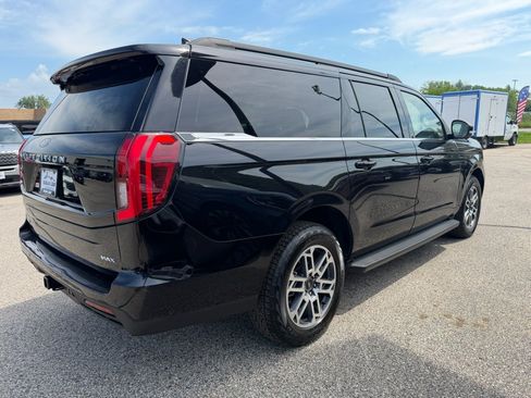 Used 2025 Ford Expedition Max Active AWD/4WD image 3