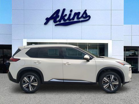 Used 2023 Nissan Rogue Platinum w/ Platinum Premium Package AWD/4WD image 1