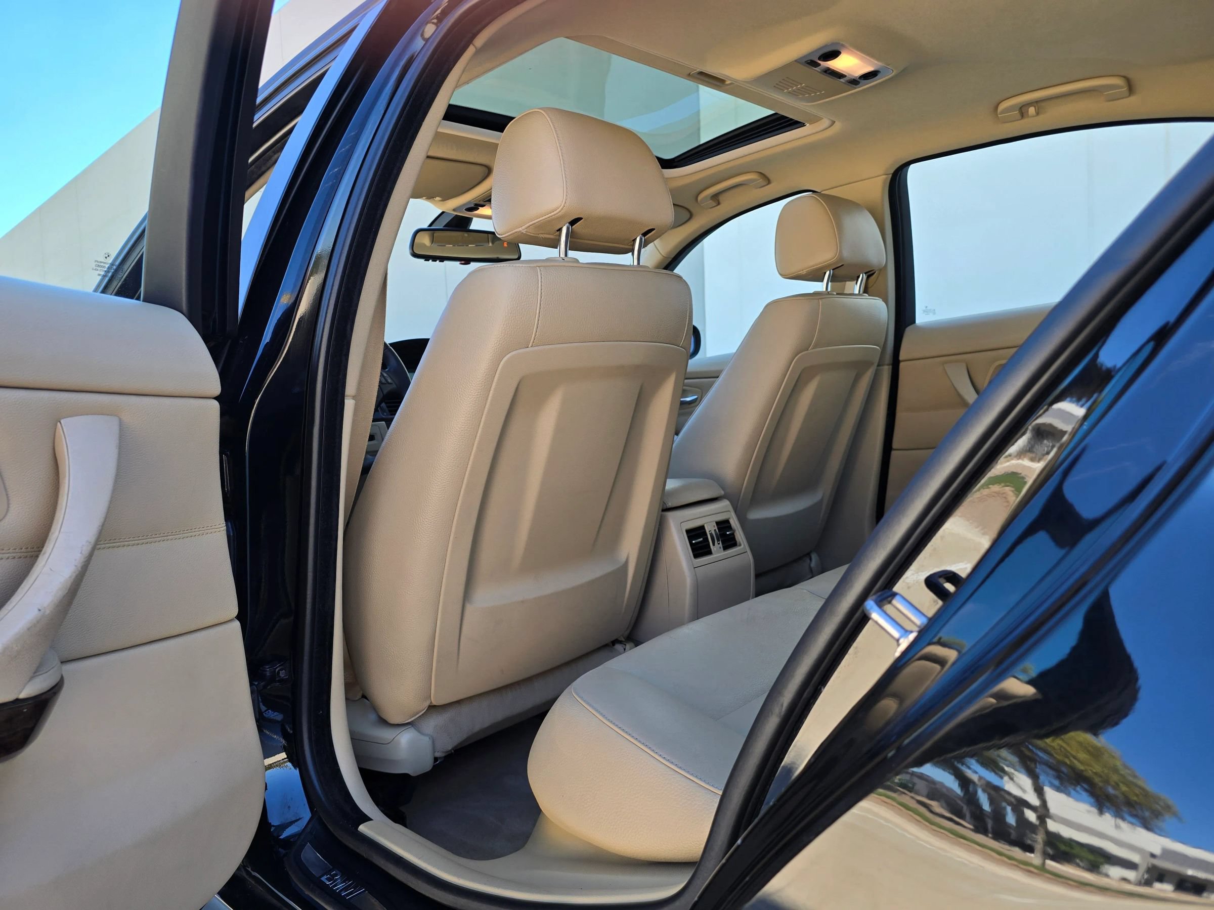Used 2010 BMW 328i Sedan RWD image 43