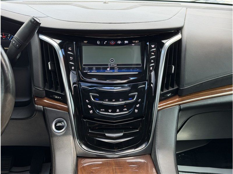 Used 2016 Cadillac Escalade ESV Luxury AWD/4WD image 46