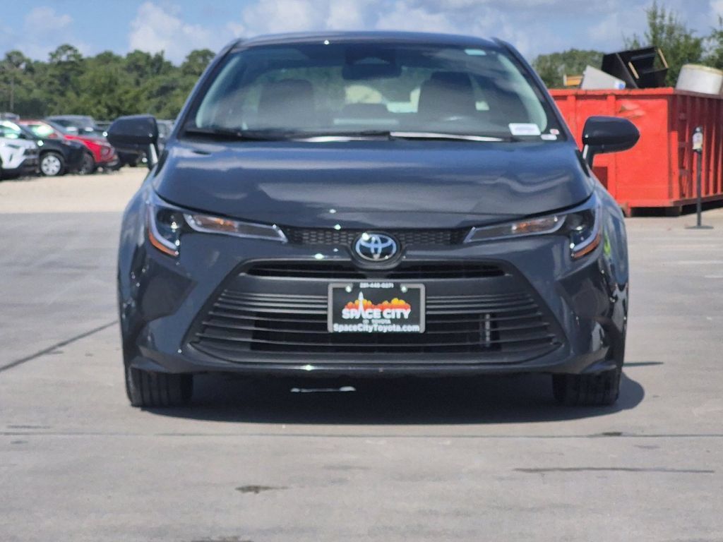 Used 2026 Toyota Corolla LE FWD image 9