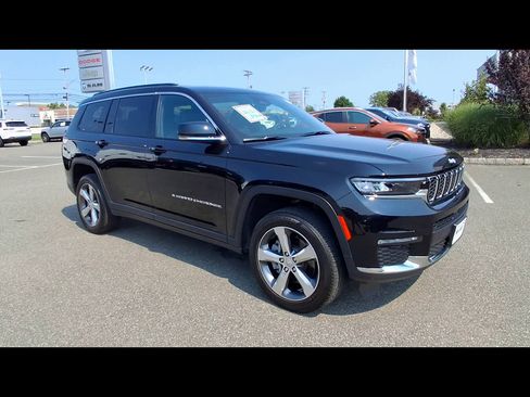 Used 2024 Jeep Grand Cherokee L Limited AWD/4WD image 2