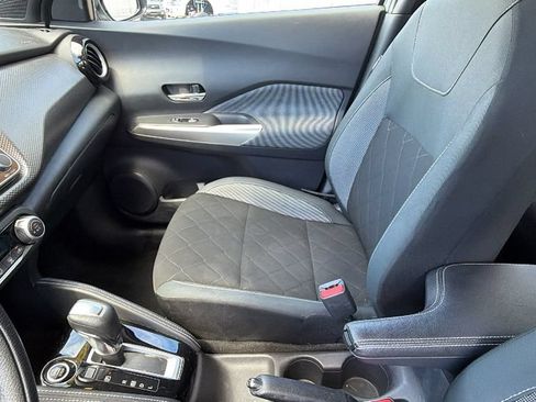 Used 2020 Nissan Kicks SV FWD image 21