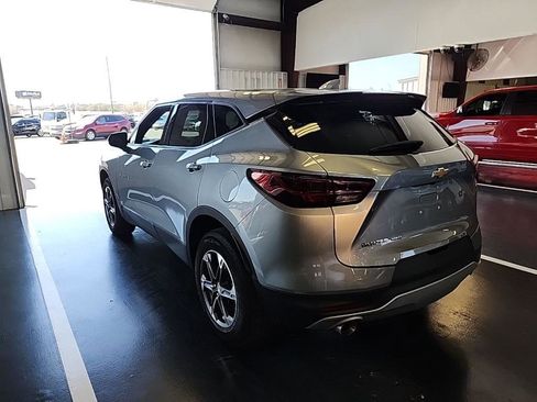 Used 2025 Chevrolet Blazer LT image 4