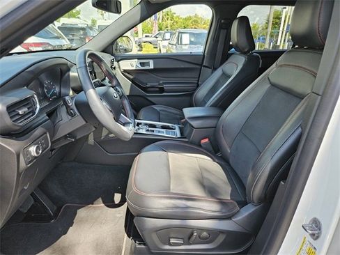 Used 2022 Ford Explorer ST-Line w/ Class IV Trailer Tow Package image 3