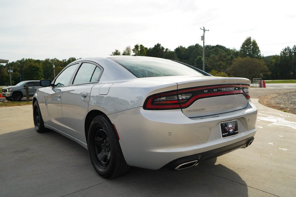 Used 2021 Dodge Charger SXT w/ Leather Interior Group RWD image 4