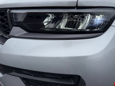 New 2026 Jeep Grand Cherokee Altitude AWD/4WD image 22