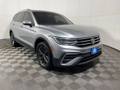 Certified 2022 Volkswagen Tiguan SE AWD/4WD image 1